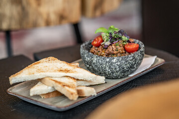 beef tatar with toast