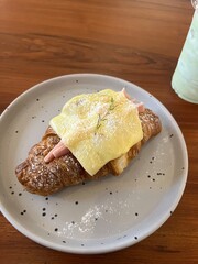 cheese bacon croissant 