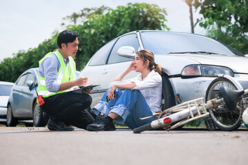 Accident, crash or collision of auto car, bicycle at outdoor. Include people i.e. insurance officer...