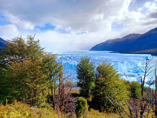 Fototapeta na wymiar Panoramic view of the Perito Moreno Glacier in Los Glasyares National Park, Patagonia, Argentina. Extreme nature and polar landscapes.