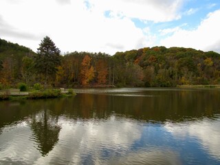 Obraz premium lake in autumn