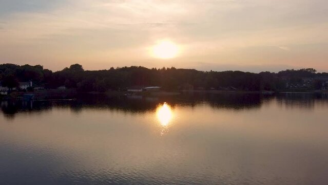 Bevertalsperre n&auml;he H&uuml;ckeswagen - See im Sp&auml;tsommer - Drohne