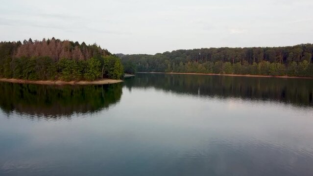Bevertalsperre n&auml;he H&uuml;ckeswagen - See im Sp&auml;tsommer - Drohne