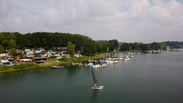 Bevertalsperre n&auml;he H&uuml;ckeswagen - See im Sp&auml;tsommer - Drohne