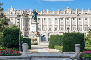 Fototapeta premium Royal palace in Madrid, Spain