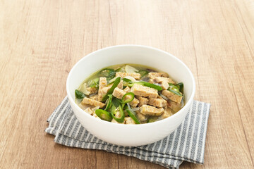 Empis Empis Tempe, a traditional Indonesian dish made of tempeh, chilies and petai bean, the taste is savory and spicy

