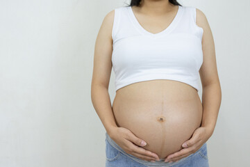 Belly pregnant woman wear tank top