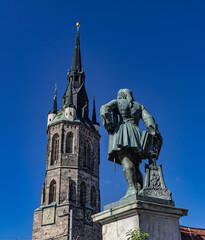 Händel Statue und Roter Turm in Halle