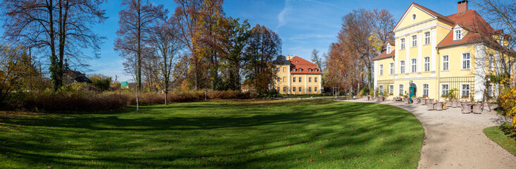 Fototapeta na wymiar Valley of Palaces and Garden - Dolina Palacow i Ogrodow - Palace in Lomnica, Schloss Lomnitz