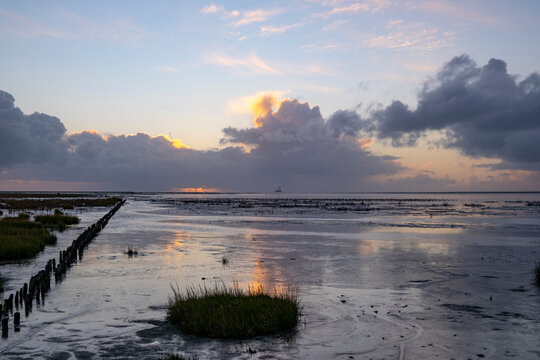 Sonnenuntergang am Meer bei Friedrichskoog