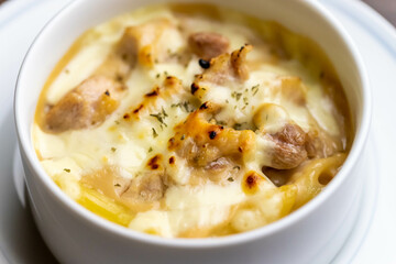 鶏肉のグラタン