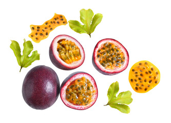 passion fruit with leaf on transparent png - obrazy, fototapety, plakaty