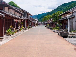 若狭鯖街道熊川宿の伝統的な街並み（福井県若狭町）