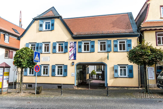 facade of museum of Philipp Reis
