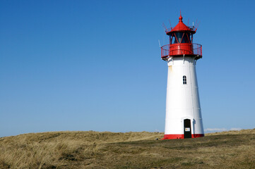 Fototapeta na wymiar Leuchtturm bei List, am Ellenbogen, Sylt, nordfriesische Insel, Schleswig Holstein, Deutschland, Europa