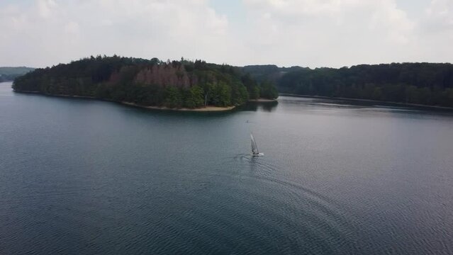 Segeln auf der Bevertalsperre in K&auml;fernberg H&uuml;ckeswagen