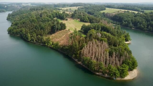 Bevertalsperre im Sommer - Drohne &uuml;ber Wasser & Wald | Natur Landschaft