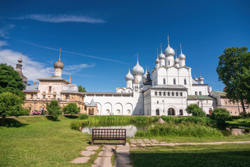 Fototapeta na wymiar Gate Church of the Resurrection of Christ in Rostov, Russia.