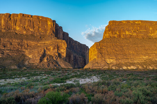 Elena 이미지 – 찾아보기 3,380 스톡 사진, 벡터 및 비디오 | Adobe Stock