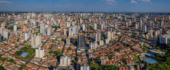 Fototapeta na wymiar Piracicaba vista área do centro, outubro 2022