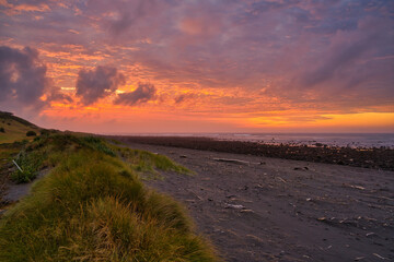 Fototapeta na wymiar Oakura sunset, Taranaki, New Zealand