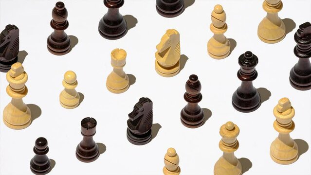 Chess figures pattern disappear and reappear