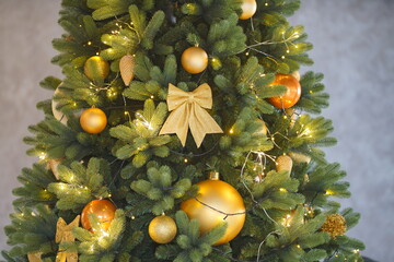 christmas tree decorations