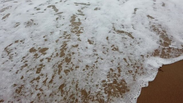 sea wave majestically washing the shore HD