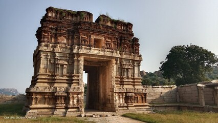  ACHYUTHERAYA TEMPLE IN HAMPI . VIJAYNAGARA EMPIRE ARCHITECTURE.