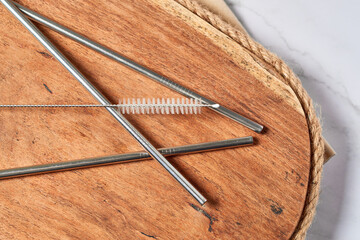 reusable stainless steel straws and cleaning brush