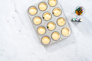 Mardi Gras cupcakes