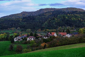 Fototapeta na wymiar landscape with houses in mountains
