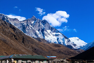 Everest base camp trek, himalayan mountains seen from dengboche, solukhumbu, nepal