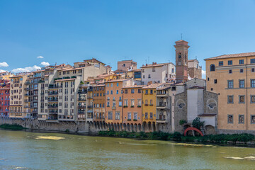 Oltrarno, rive gauche de l'Arno, depuis le Ponte Santa Trinita, à Florence, Italie