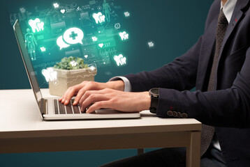 hand browsing on the internet for medical issues