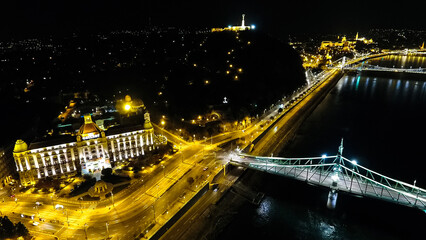 Fototapeta na wymiar city by night