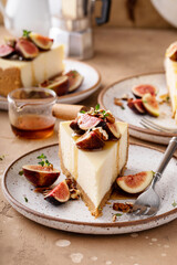 Fall cheesecake with figs and maple syrup