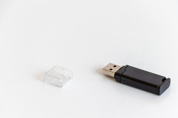 USBメモリとキャップ