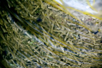 シュレッター屑