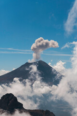 Naklejka premium Active Popocatepetl volcano in Mexico