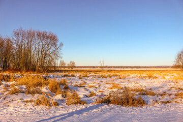Fototapeta na wymiar Beautiful winter landscape at the ravine