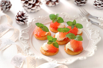 りんごジャムのカナッペ