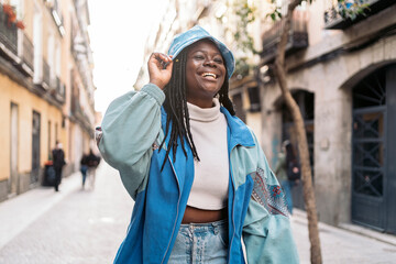 Fototapeta premium Hipster Black Woman in the City