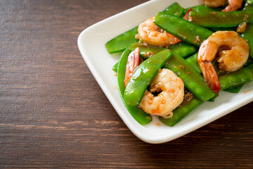 Stir-Fried Green Peas with Shrimp