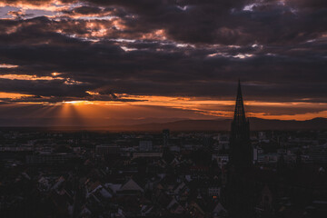 Fototapeta na wymiar Freiburg bei Sonnenuntergang