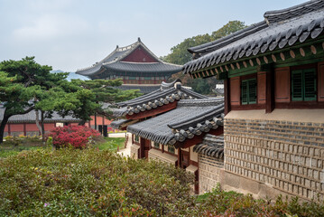 Fototapeta na wymiar Changdeokgung royal palace of the Joseon dynasty in Autumn in Seoul South Korea