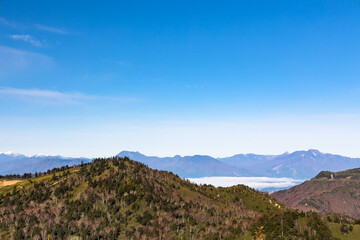 秋の高原の風景