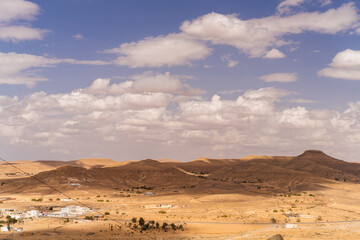 Fototapeta na wymiar View of the Tataouine region - southern Tunisia