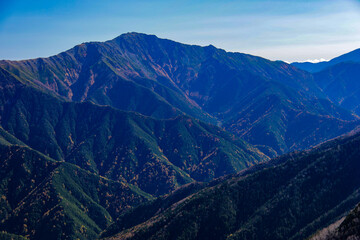 秋　南アルプス仙丈ヶ岳からの絶景　日本三位間ノ岳