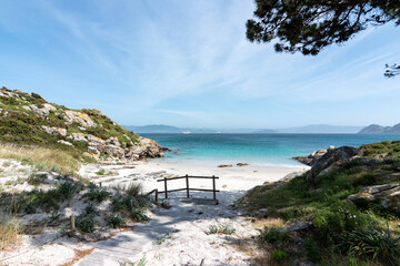 Playa de Are&iacute;&ntilde;a, en las islas C&iacute;es (Galicia, Espa&ntilde;a)